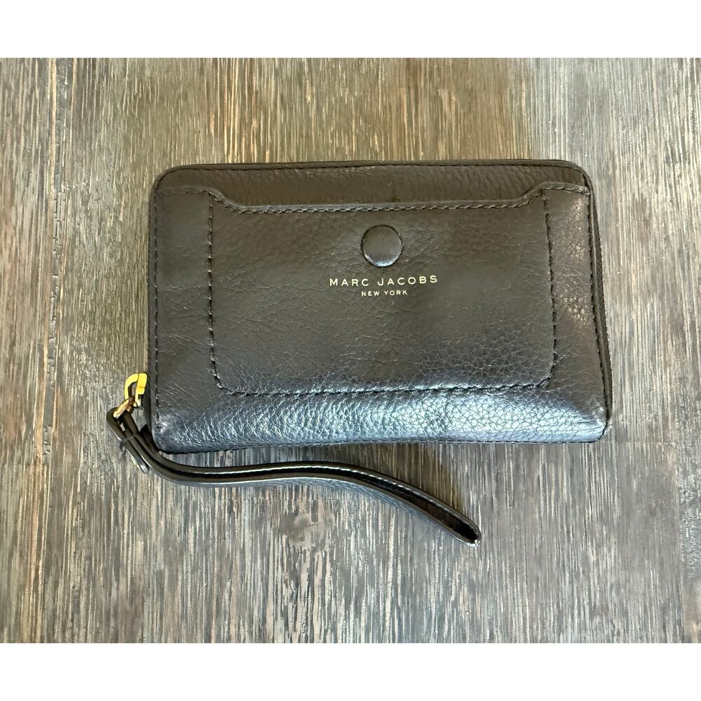 Marc Jacobs Black Leather Wristlet Wallet Designer Card Coin Phone Holder